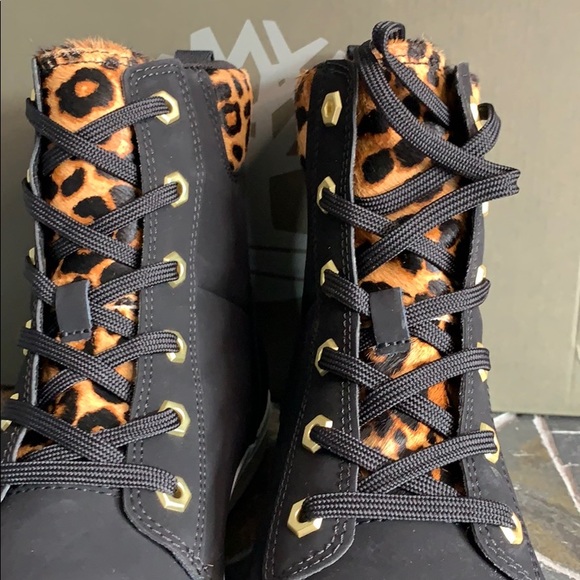 Timberland Skyla Bay in Black Leather & Leopard - 5x #hostpick - Picture 3 of 10